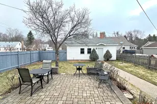 891 Nebraska Ave W, Saint Paul, MN 55117 - Photo 9