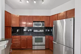 314 E 18th St, Minneapolis, MN 55404 - Photo 3