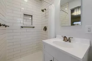 725 Pontiac Pl, Mendota Heights, MN 55120 - Photo 31