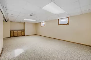 725 Pontiac Pl, Mendota Heights, MN 55120 - Photo 27