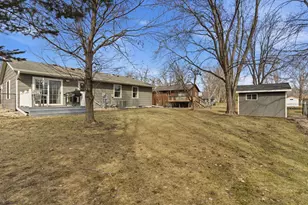 409 Boulder St SW, Hutchinson, MN 55350 - Photo 5