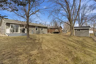 409 Boulder Street SW, Hutchinson, MN 55350 - Photo 5