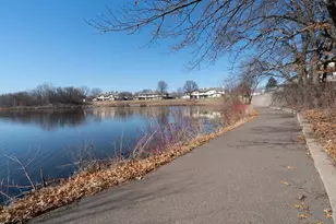5425 Orleans Ln N, Plymouth, MN 55442 - Photo 29