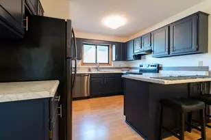 5425 Orleans Ln N, Plymouth, MN 55442 - Photo 5
