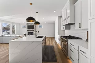 2388 Laurie Ct, Roseville, MN 55113 - Photo 19