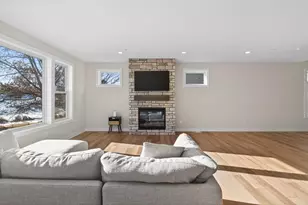 2388 Laurie Ct, Roseville, MN 55113 - Photo 11