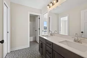 2388 Laurie Ct, Roseville, MN 55113 - Photo 45