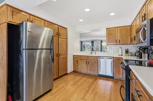 629 Maple Park Dr, Mendota Heights, MN 55118 - Photo 9