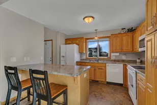 208 Iris Ln NE, Saint Joseph, MN 56374 - Photo 5