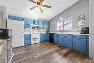 3737 Village Green Circle, Moorhead, MN 56560 - Photo 9