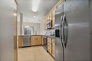 18308 Key W Ct, Lakeville, MN 55044 - Photo 17