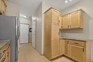 18308 Key W Ct, Lakeville, MN 55044 - Photo 15