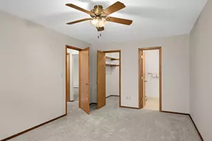 2710 Dale St N, Roseville, MN 55113 - Photo 15