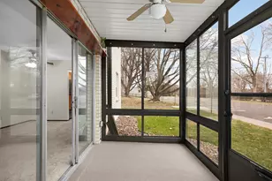 2710 Dale St N, Roseville, MN 55113 - Photo 9