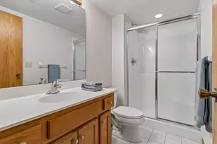 2521 Abbey Hill Dr, Minnetonka, MN 55305 - Photo 41