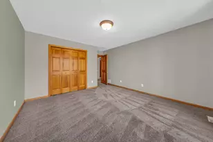 10408 Eagle Pointe Trail, Woodbury, MN 55129 - Photo 13