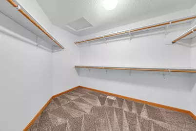 10408 Eagle Pointe Trail, Woodbury, MN 55129 - Photo 11