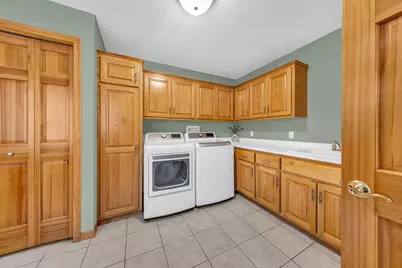 10408 Eagle Pointe Trail, Woodbury, MN 55129 - Photo 19