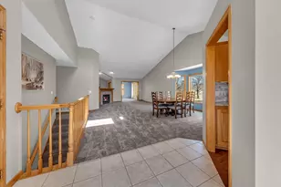 10408 Eagle Pointe Trail, Woodbury, MN 55129 - Photo 15