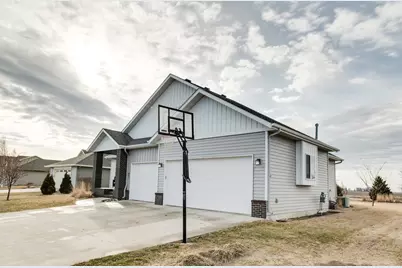 657 Westminster Drive, Moorhead, MN 56560 - Photo 3