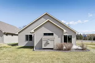 10105 Ewing Ln N, Brooklyn Park, MN 55443 - Photo 31