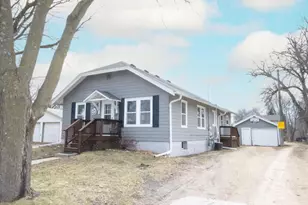 303 Grove St SE, Mapleton, MN 56065 - Photo 1