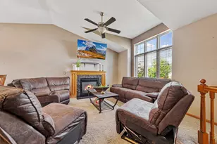 885 Lee St NE, Owatonna, MN 55060 - Photo 5