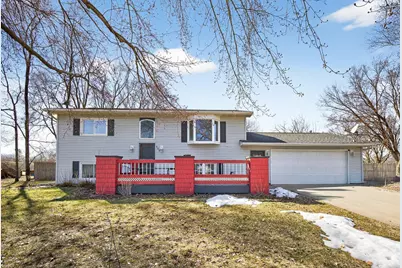 306 Parkview Curve, Zumbrota, MN 55992 - Photo 1