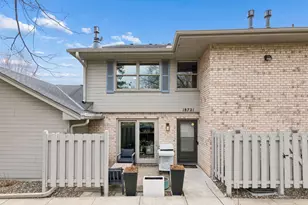 18721 Clear View Ct, Minnetonka, MN 55345 - Photo 1