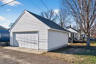 898 Juno Ave, Saint Paul, MN 55102 - Photo 23