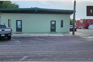 633 N 3rd St, Nicollet, MN 56074 - Photo 1