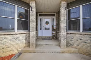 1618 27th St NW, Austin, MN 55912 - Photo 3