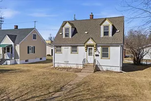 709 Michigan St, Hibbing, MN 55746 - Photo 31