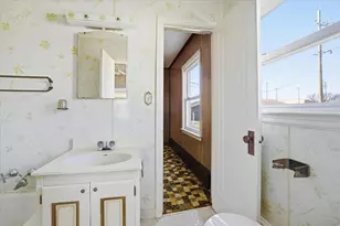 709 Michigan St, Hibbing, MN 55746 - Photo 11