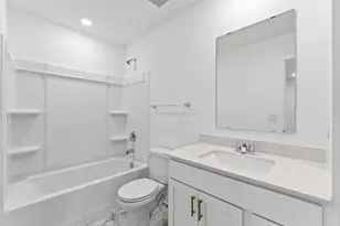 3084 Hemlock St, Little Canada, MN 55117 - Photo 17