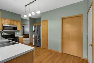 7407 Derby Ln, Shakopee, MN 55379 - Photo 15