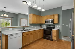 7407 Derby Ln, Shakopee, MN 55379 - Photo 13