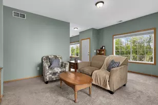 7407 Derby Ln, Shakopee, MN 55379 - Photo 3