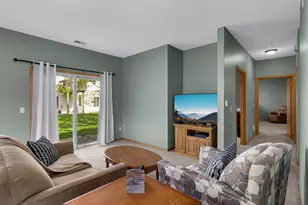 7407 Derby Ln, Shakopee, MN 55379 - Photo 5