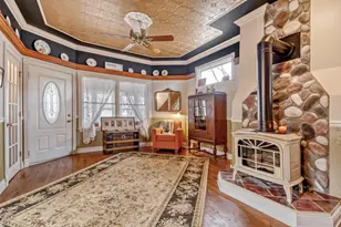 1833 Hawthorne Ave E, Saint Paul, MN 55119 - Photo 7