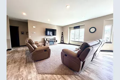 1781 Donavon Drive, Worthington, MN 56187 - Photo 7