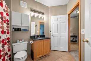 2122 Water Lilly Ln, Eagan, MN 55122 - Photo 23