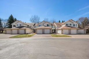 2122 Water Lilly Ln, Eagan, MN 55122 - Photo 31