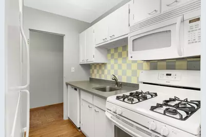 1912 Dupont Avenue S #405, Minneapolis, MN 55403 - Photo 5