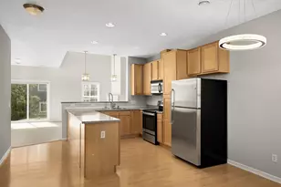 204 Manitoba Ln, Little Canada, MN 55117 - Photo 13