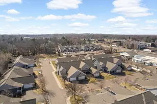 204 Manitoba Ln, Little Canada, MN 55117 - Photo 5