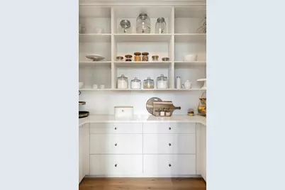 601 Fox Hill Drive, Chanhassen, MN 55317 - Photo 3