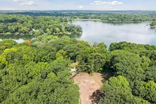 601 Fox Hill Dr, Chanhassen, MN 55317 - Photo 11