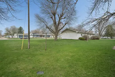 306 3rd Avenue SE, Blooming Prairie, MN 55917 - Photo 13