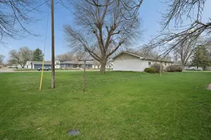 306 3rd Ave SE, Blooming Prairie, MN 55917 - Photo 13